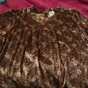 Hayden lightweight velvety top, 2XL, runs slightlyly oversized. Worn once.